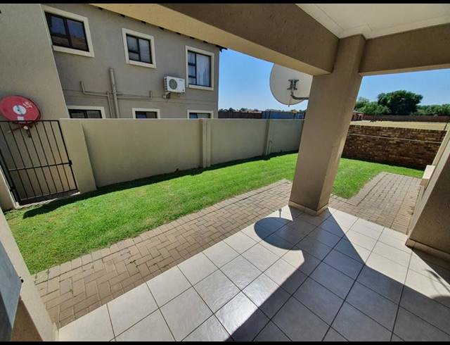 2 BEDROOM TOWNHOUSE FOR SALE IN MONTANA